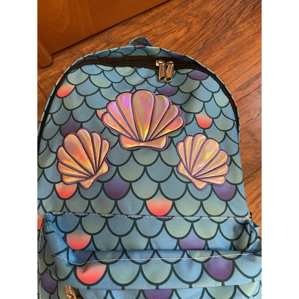 Loungefly Holographic Disney Little Mermaid Ariel Iridescent Shell Backpack - Picture 7 of 11